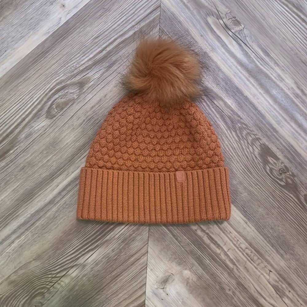 Lululemon Bubble Knit Pom Beanie